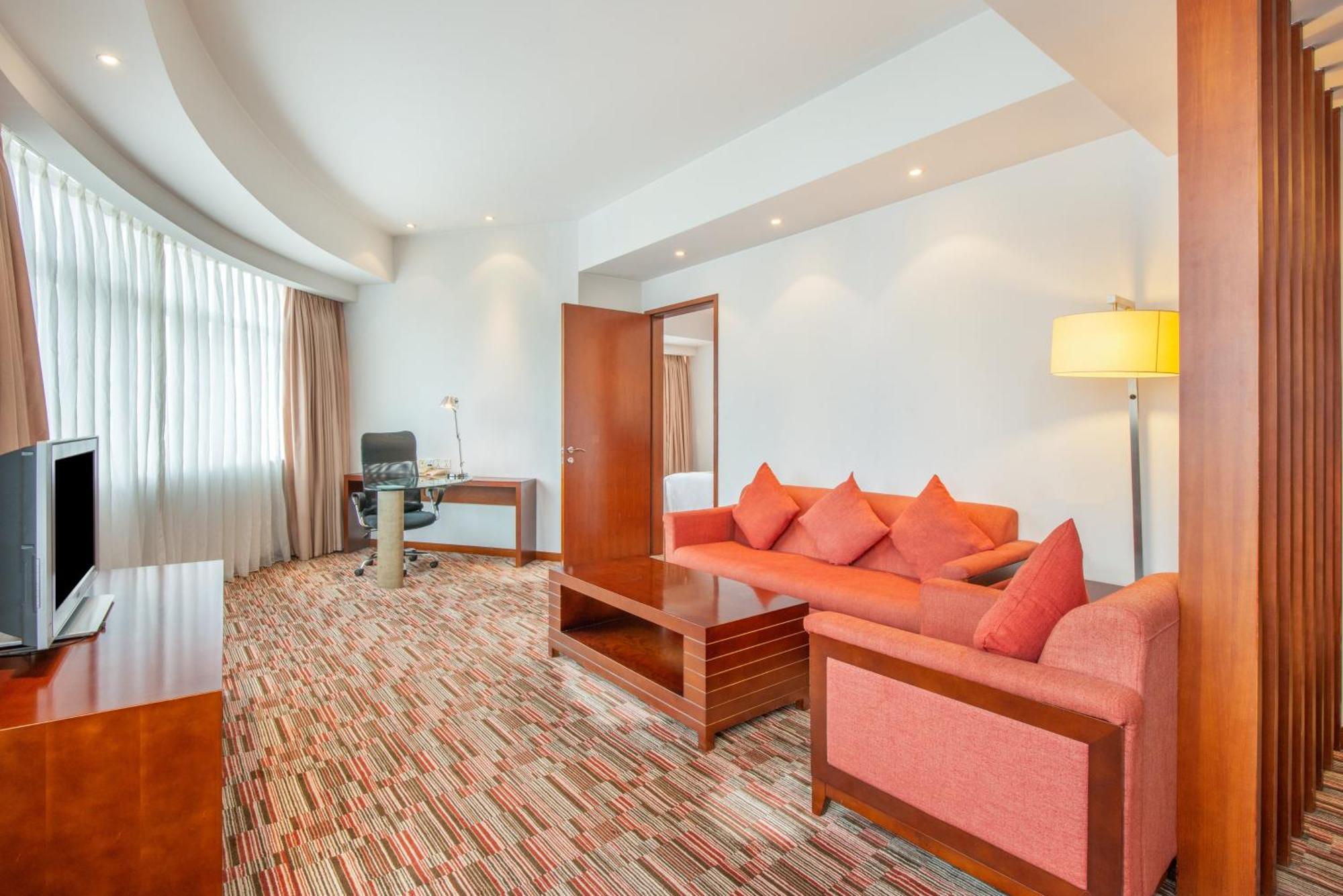 Holiday Inn Xiaoshan By Ihg Hangzhou Exterior photo