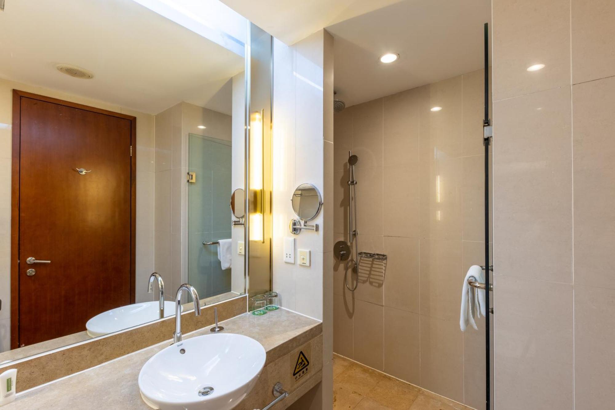 Holiday Inn Xiaoshan By Ihg Hangzhou Exterior photo